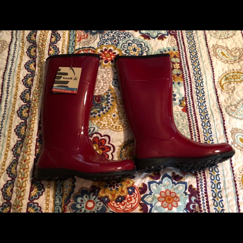 Rain boots. NWTs. Never worn